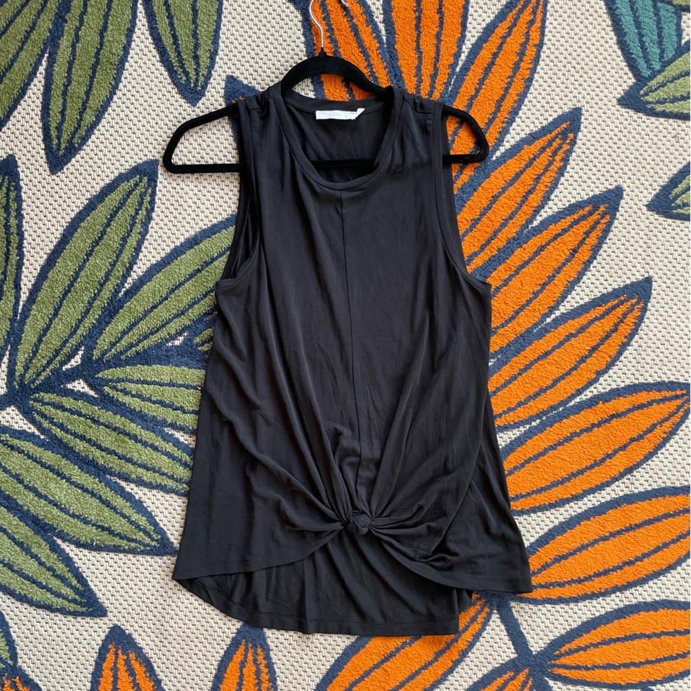 Lush Hi-Low Twist Front Tank in Medium